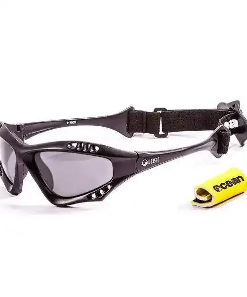 AUSTRALIA SUNGLASSES MATTE BLACK WITH SMOKE LENS