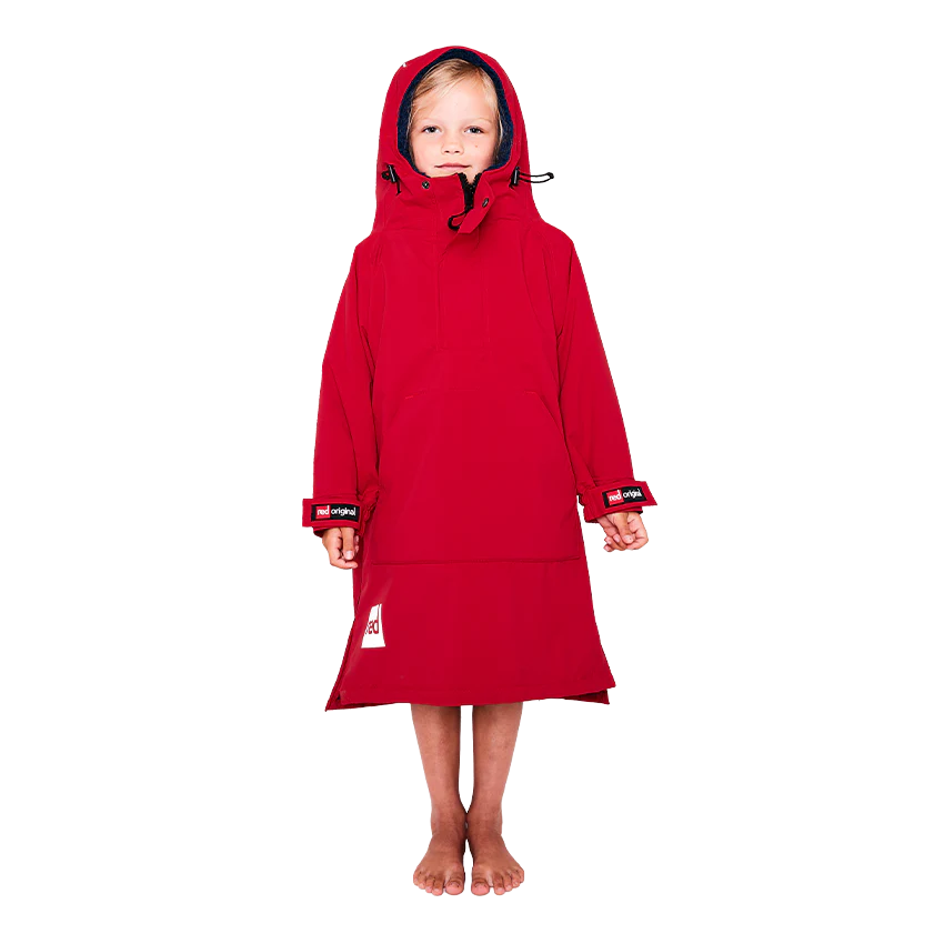 Chaud, sec et bien visible : le poncho imperméable qui grandit avec votre enfant