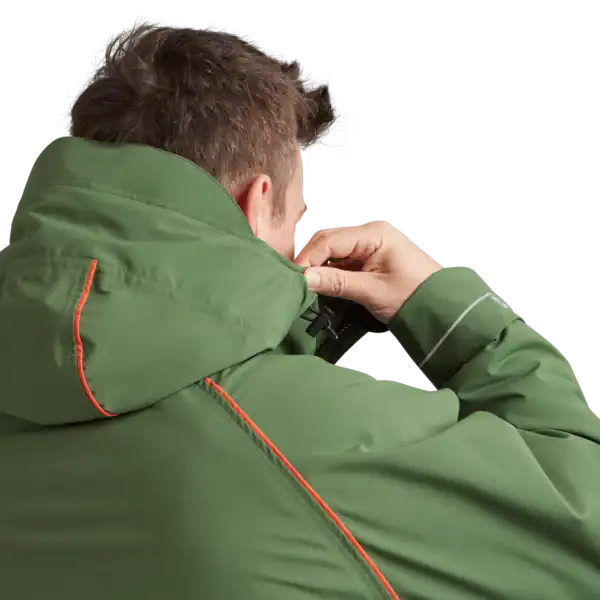 Parfaite veste de randonnée verte pour activités nautiques et sports de glisse sur lac ou océan.