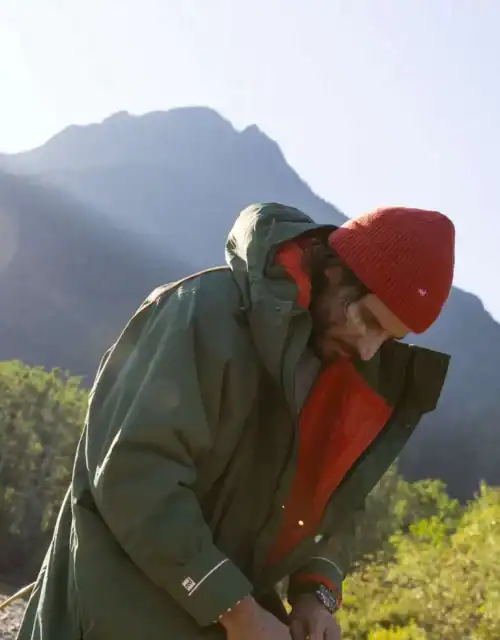 red equipment beanie eddy lifestyle 04