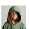 red poncho microfibre enfant sage green 03 capuche