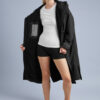 Red Pro Change Robe EVO Stealth Black femme - ouverte, doublure sherpa Peignoir Red EVO Stealth Black ouvert, doublure sherpa noire visible