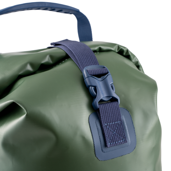 studio image red equipment ss25 roll top dry bag backpack 30l forest green 03 8e32a0b2 70ce 4273 925e a2c93de98104.png Dry Bag 30L Red fermeture roll top