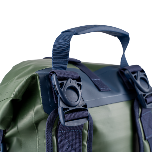 sac à dos étanche roll top dry bag backpack 30l red equipment Sac à dos étanche Red Roll Top Dry Bag Backpack 30L Forest Green, vue 5